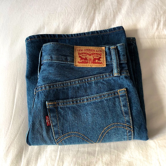 Levi’s denim skirt - Picture 2 of 6